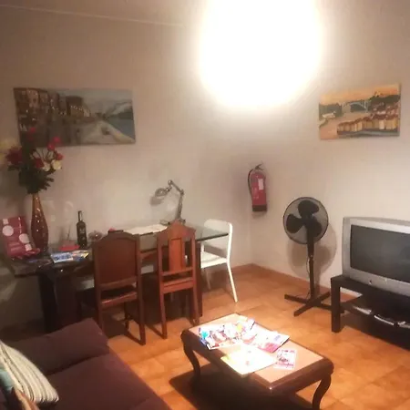 Pensión Antas House *